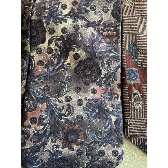 Men’s Silk Neckties Lot of 3 Floral Pattern Bill Blass Halston Nordstrom Tie - Picture 3 of 6